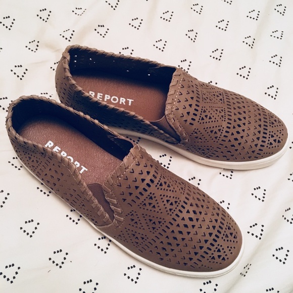 report shoes slip on